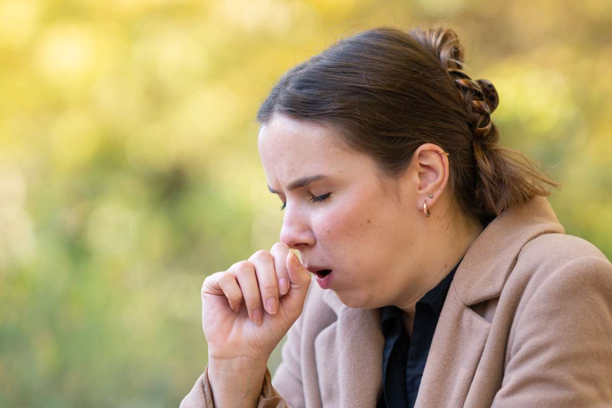 Husten durch Heuschnupfen und andere Allergien ist meist nur temporär. 