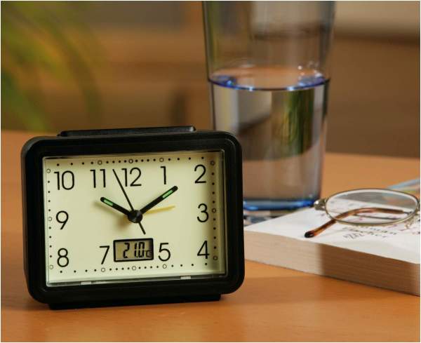 Wecker leuchtend mit Temperaturanzeige rechteckig schwarz