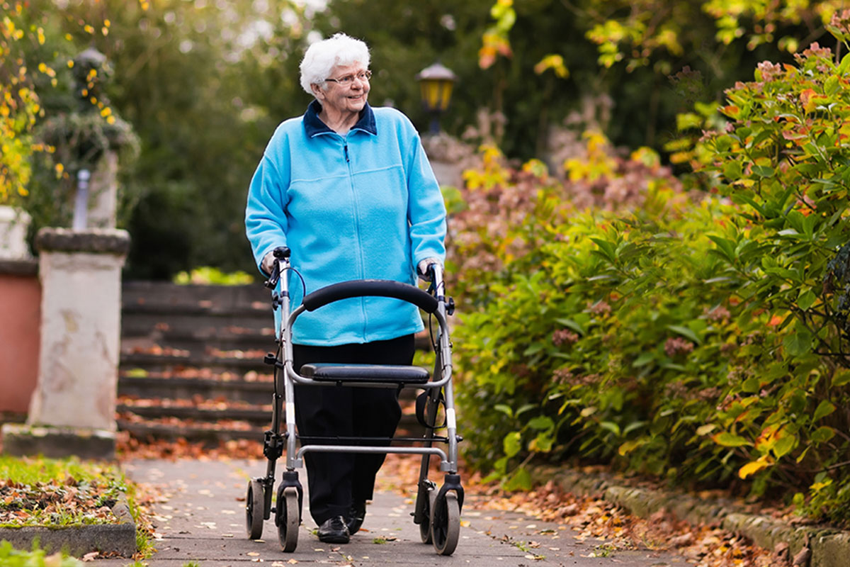 Neuartige Stufen: Federnde Gehhilfe für Senioren - DER SPIEGEL
