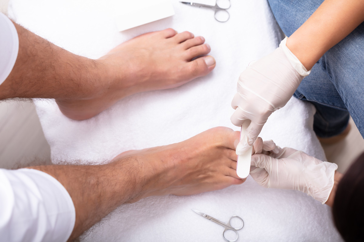 Zehennagel blutet eingewachsener Eingewachsener Fußnagel